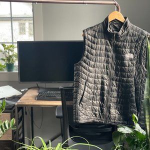 Northface Thermoball Vest (Black)
